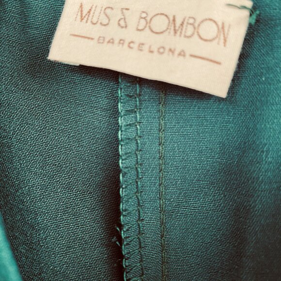 Mus & Bombon Emerald Satin Maxi Dress NWT - Picture 3 of 5